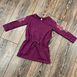 Tea embroidered tunic sweat shirt